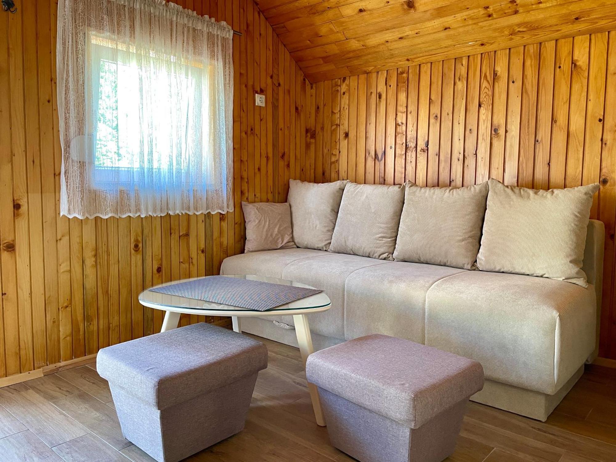Kosta's Apartman *